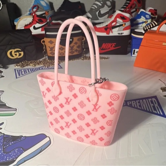 Keychains - Picture 2 of 4